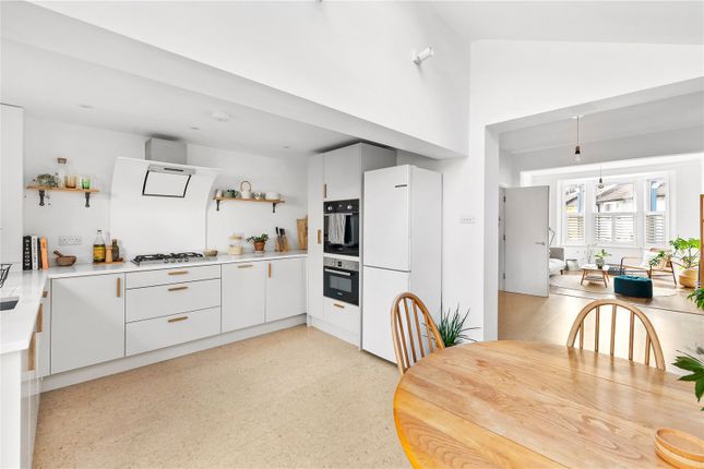 Terraced house to rent in Bentham Road, Brighton, East Sussex