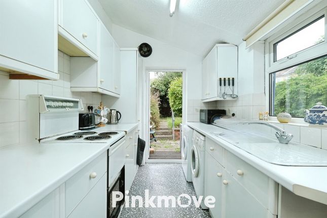 15, Wyeverne Road, Newport photo 4