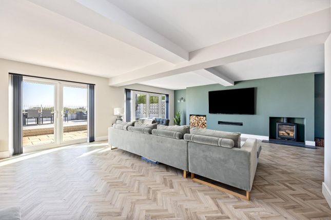 Old Fort Road, 156-028.Jpg