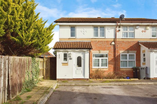 End terrace house for sale in Fairlead Drive, Gosport