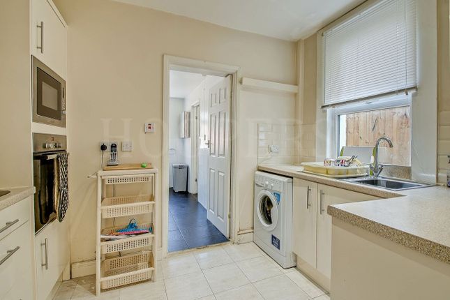 28, Alric Avenue, London photo 4