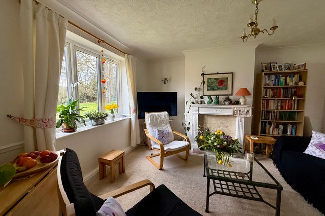13, War Memorial Place, Oxfordshire photo 2