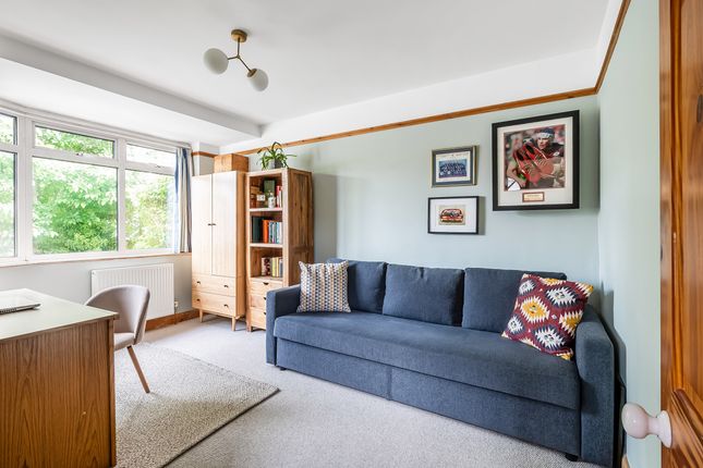 14 Robyns Way, Sevenoaks photo 4