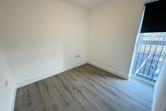 Flat 4 (FFF), 367, South Coast Road, Peacehaven photo 4