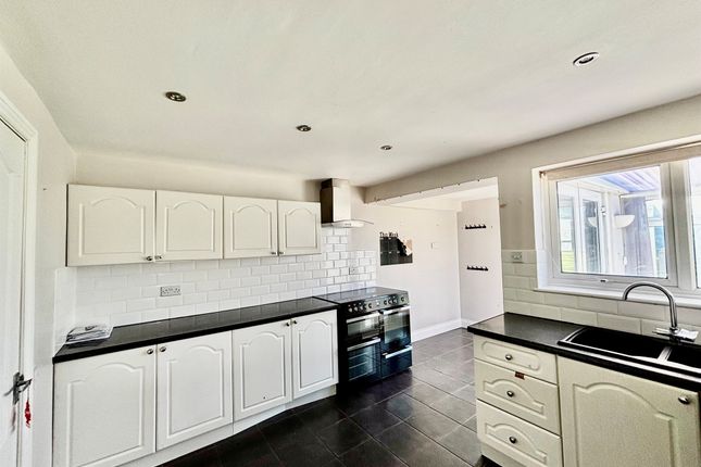 54, Queen Street, Peterborough photo 4