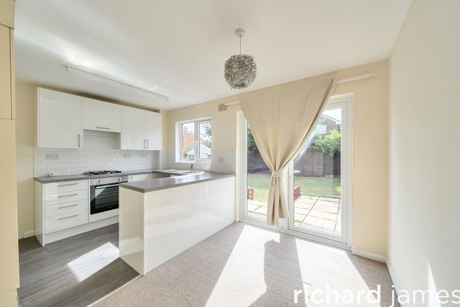 3, Bosworth Road, Swindon photo 3