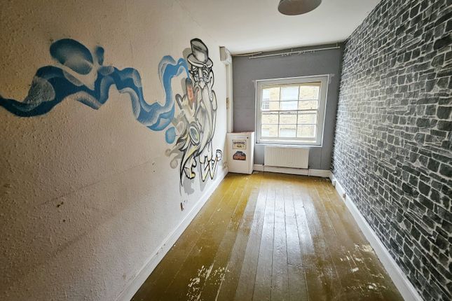 Thumbnail Flat to rent in Brick Lane, London