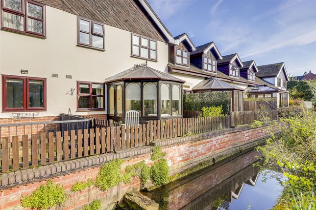 1-bed flat on 28 Maple Cottages, Derby, £140,000