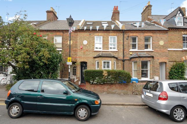 Thumbnail Terraced house to rent in Grove Road, Windsor