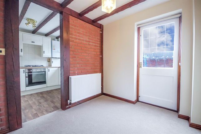 1, Bronte Close, Cheltenham photo 4