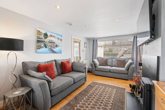 Nether Currie Crescent, Edinburgh photo 4