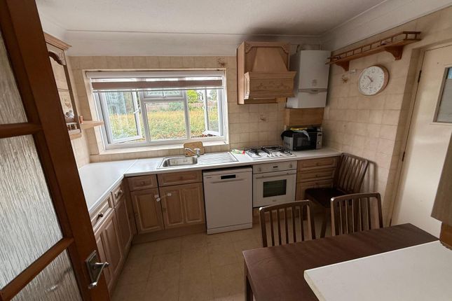 Enfield Road, Enfield photo 5