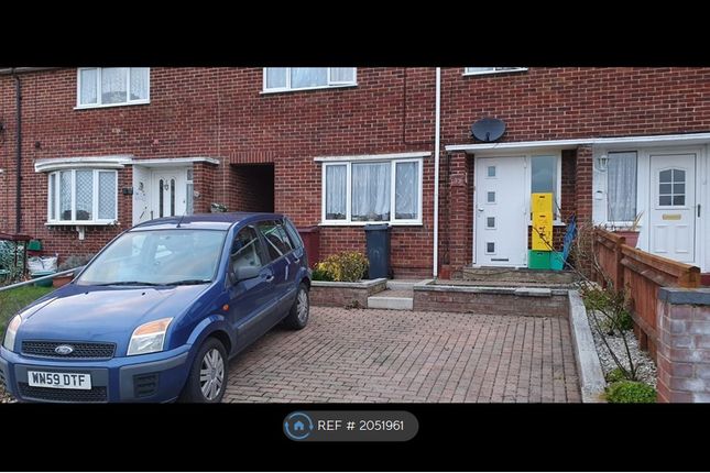 Room to rent in Silchester Road, Reading
