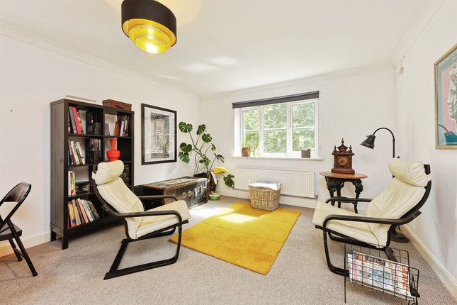 31, Blackthorn Road, Canterbury photo 2