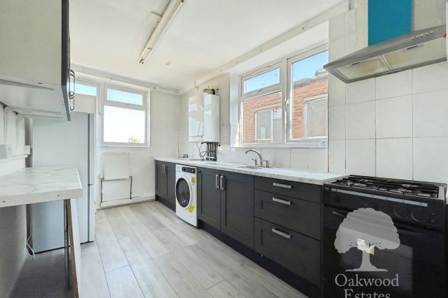 220a, Farnham Road, Slough photo 3