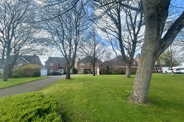 41, Breamore Crescent, Earls Keep photo 3