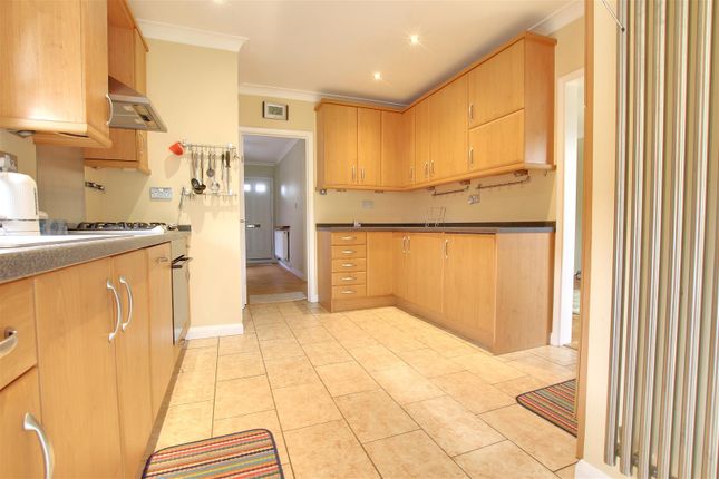 6, Claytons Way, Huntingdon photo 3