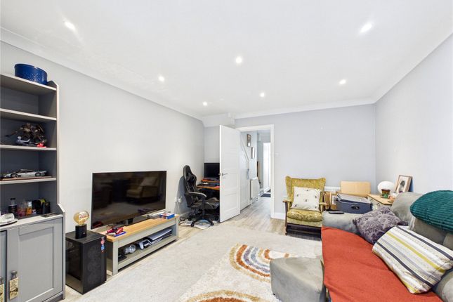 23, Carsons Drive, Sudbury photo 2