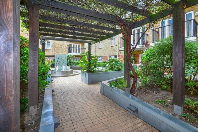 Flat 15, 154, Goswell Road, London photo 4