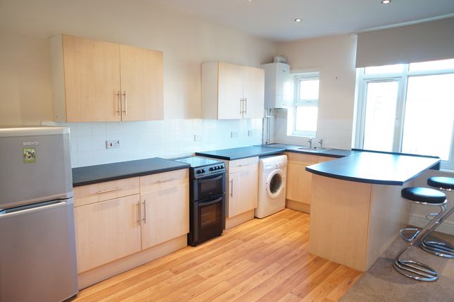 Flat 2, Manchester photo 3