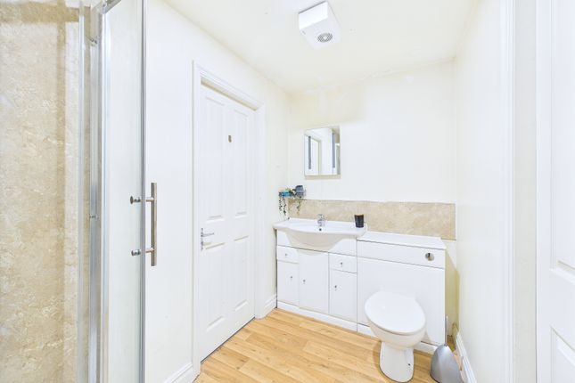 Jack And Jill Shower Room