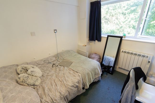 Flat to rent in Northlands Drive, Winchester