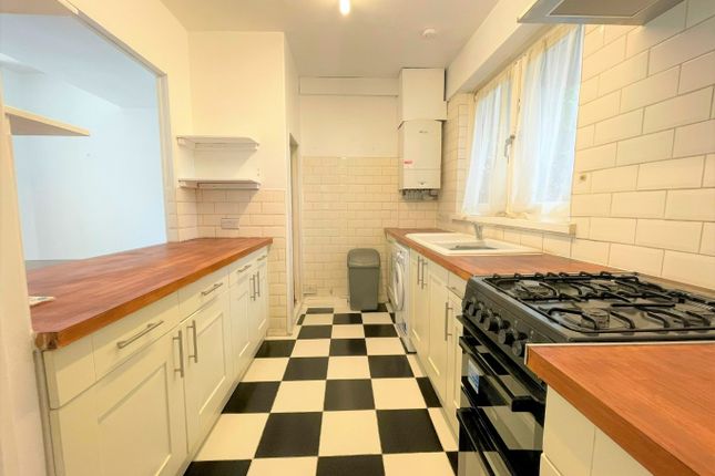 Flat 8  Flat 8, Approach Road, London photo 4
