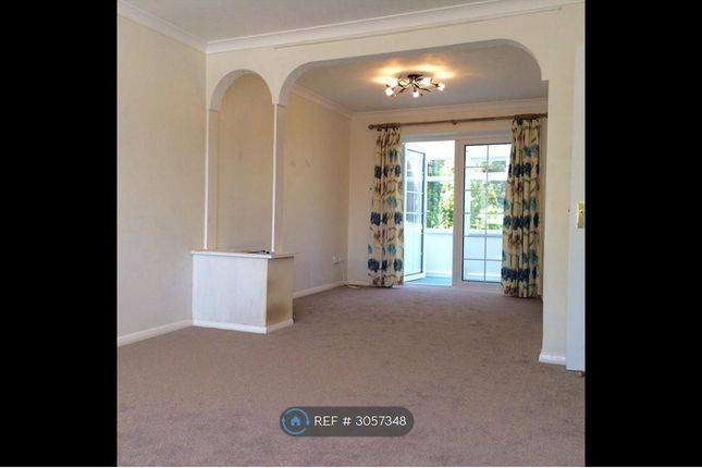 Busby Close, Mk Yw, Buckingham photo 3