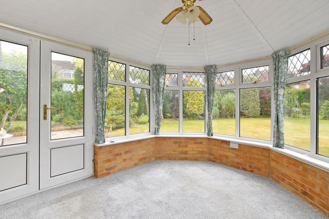 17, Woodvale Close, Chesterfield photo 4