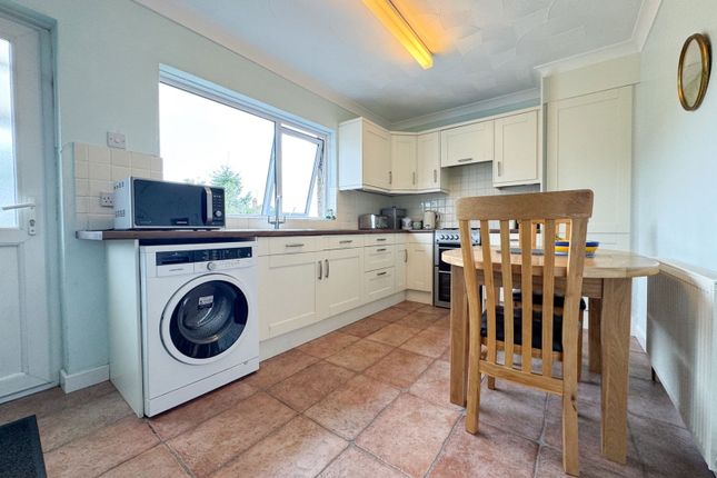 121, Oakland Road, Newton Abbot photo 4