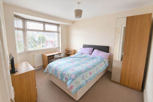 6, Westlands Avenue, Reading photo 5