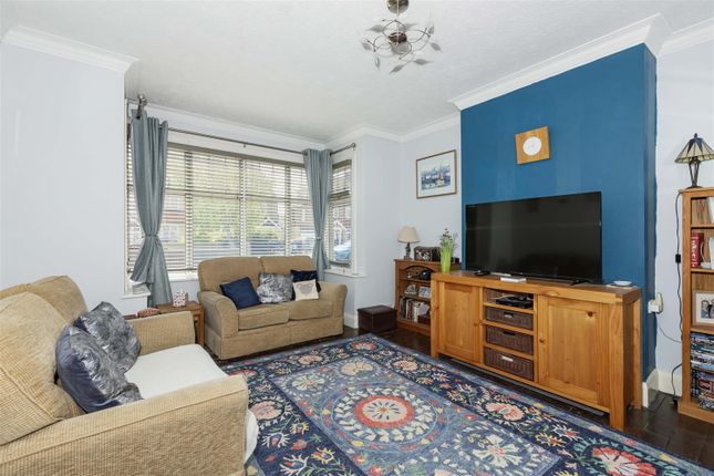58, St Lawrence Avenue, Worthing photo 3