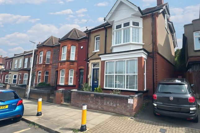 End terrace house for sale in Tennyson Road, Luton