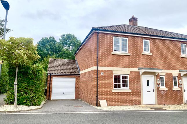 3 bed property for rent in Wordsworth Way, Devizes SN10