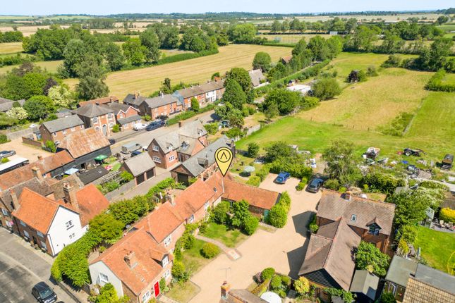 1-bed house on 3 Wheelers Yard, Tring Road, Long Marston, £450,000