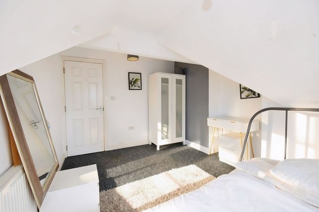 Room 6, Corporation Road, Newport photo 2