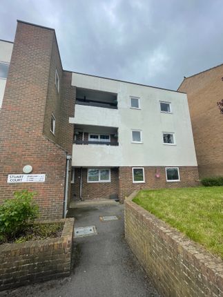 Thumbnail Flat to rent in Regal Close, Portsmouth