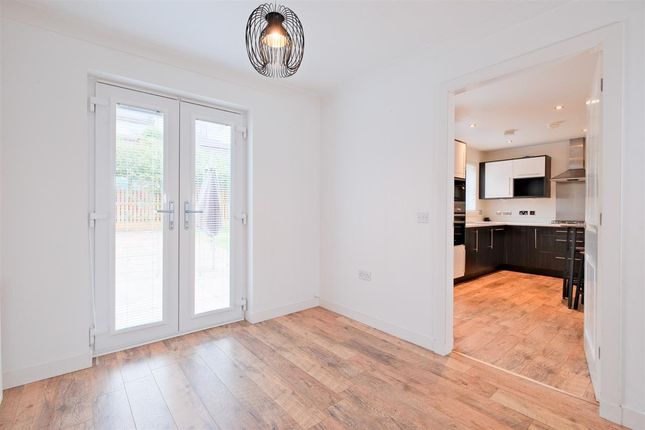 41, Clare Crescent, Larkhall photo 3