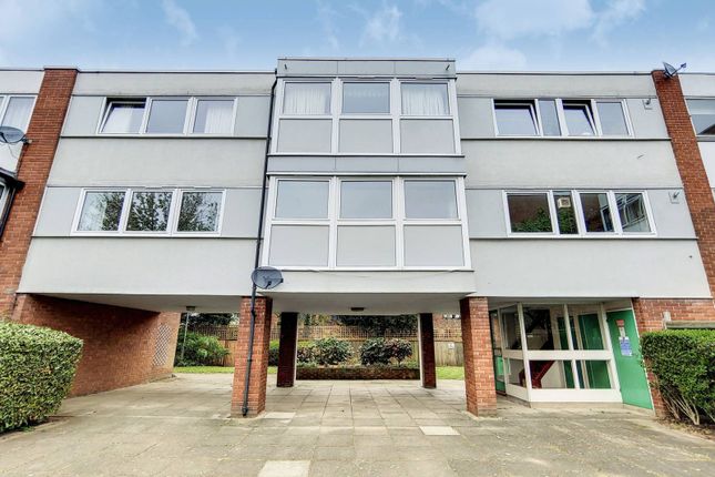 Thumbnail Flat for sale in Dunsford Way, Putney Heath, London