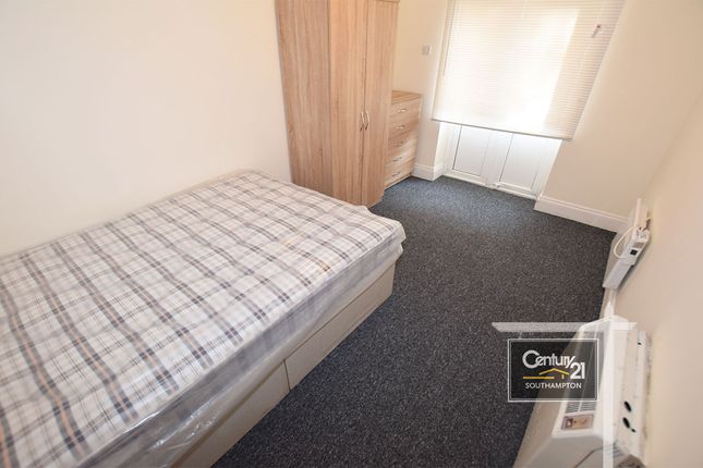Flat to rent in |Ref: R186105|, Belmont Road, Southampton