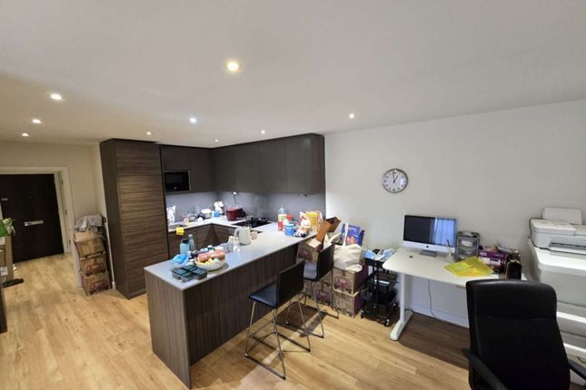2-bed flat on Golding House,11 Beaufort Square, Colindale ,London, £425,000
