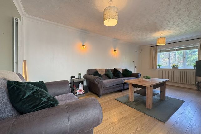 2, Glentworth Close, Maghull photo 2