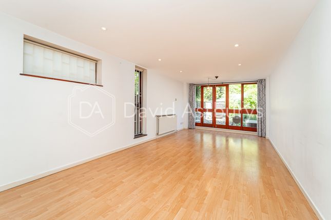 Thumbnail Town house to rent in Claremont Road, Highgate, London