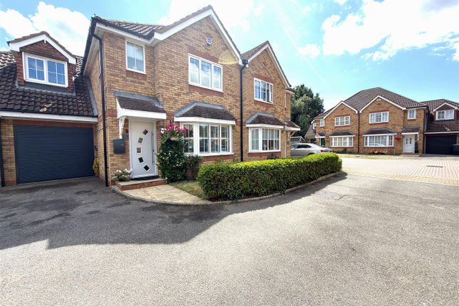 4-bed house on 2, Elder Close, Beeston, Sandy, £400,000