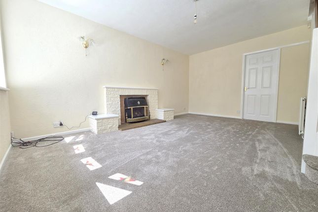 7, Calder Road, Stourport-On-Severn photo 2