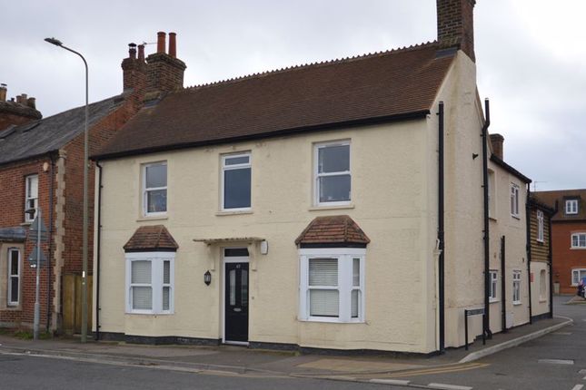 Thumbnail Flat for sale in Belmont Mews, Upper High Street, Thame