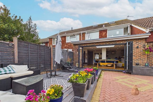 70 Sylvan Road, Lancing photo 4