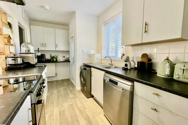 4, Tedder Avenue, Henlow photo 4