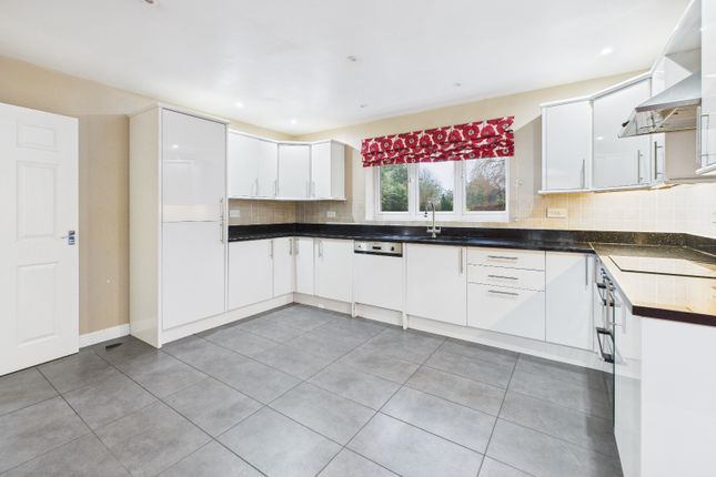 2, Church Farm Road, Ripley photo 4