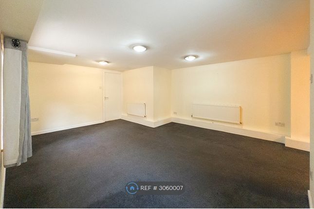 D Market Street, Stalybridge photo 4